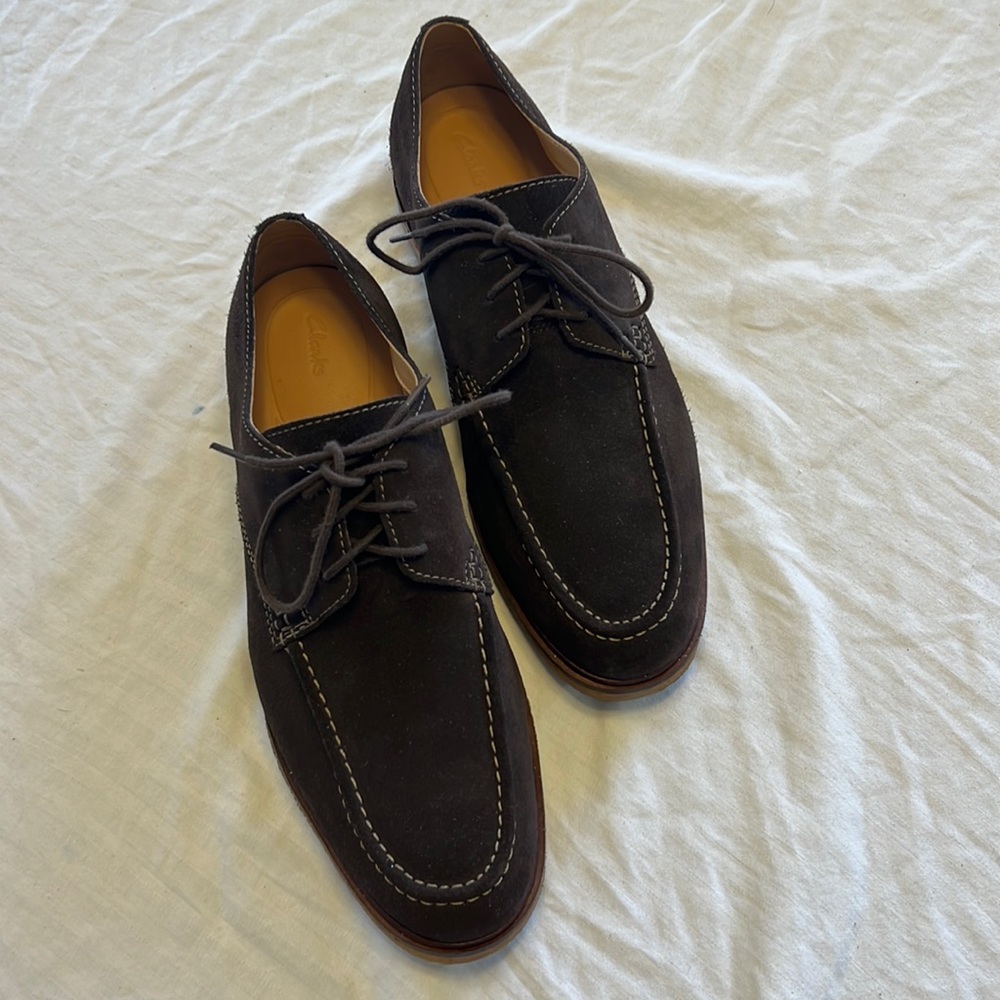 NEW Clark’s Clarksdale 10.5 Dark Brown Suede Apron Toe